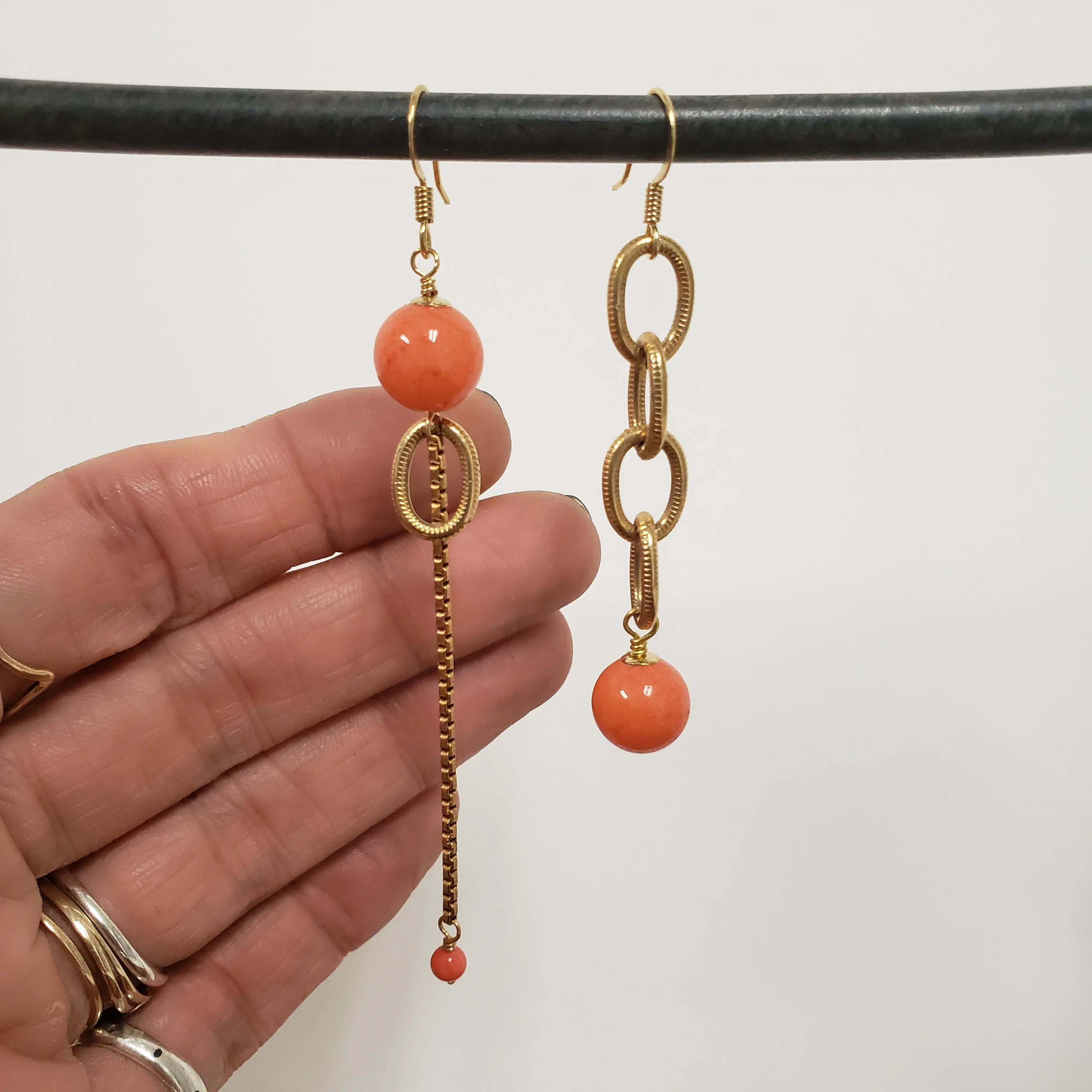 Asymmetric Color drop earrings - Coral Jade