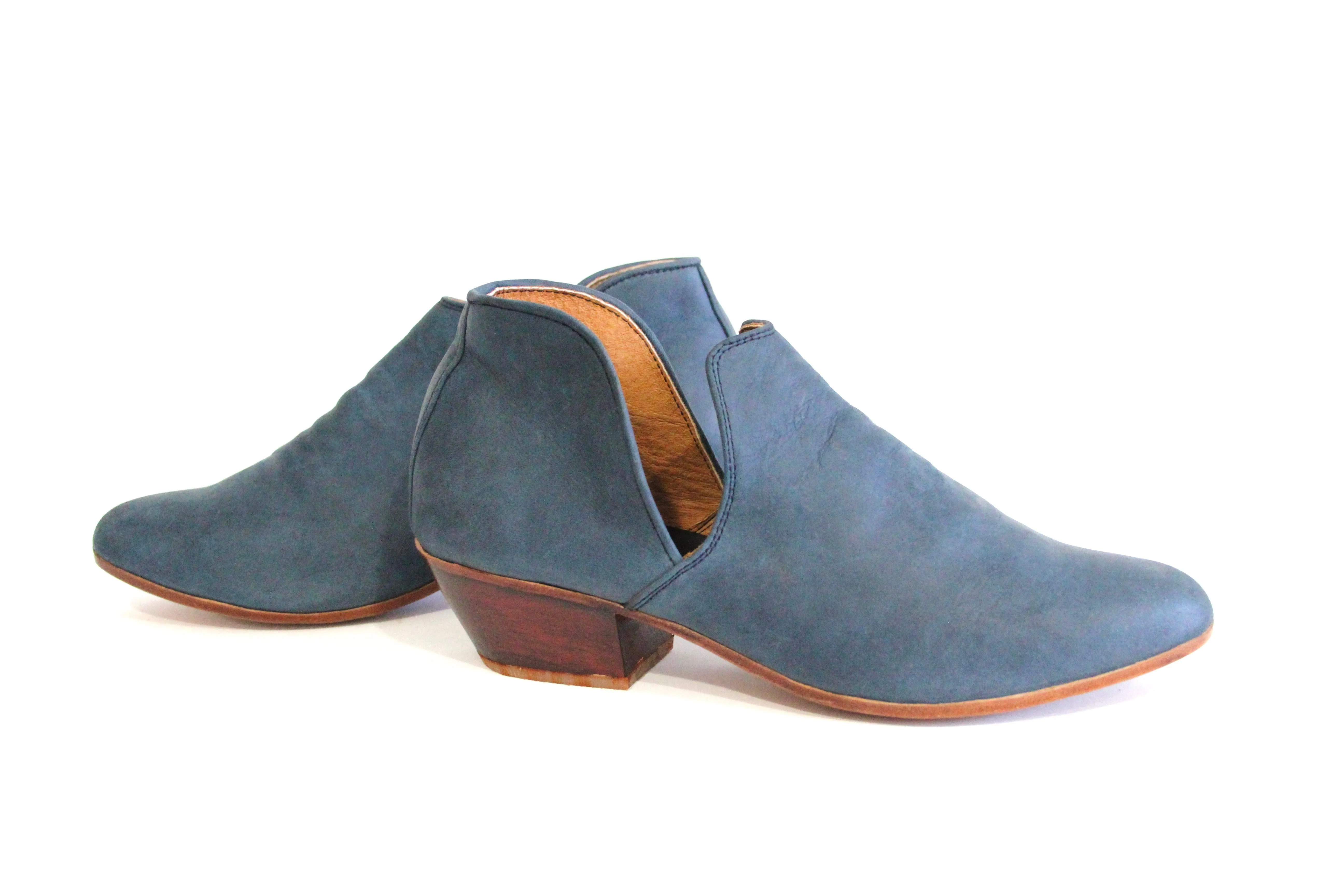 Blue Leather Vaquera