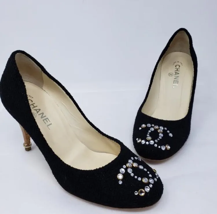 Chanel 12C 2012 Cruise Resort black wool interlocking CC crystal cork screw heels pumps US 7.5/8