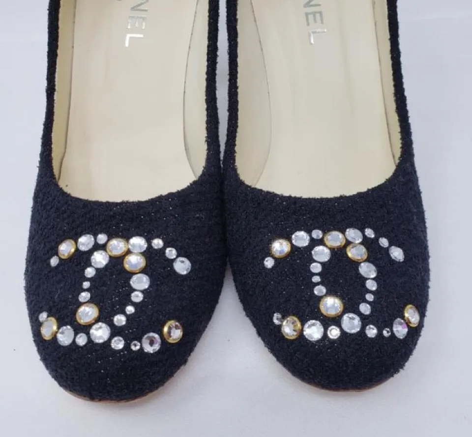 Chanel 12C 2012 Cruise Resort black wool interlocking CC crystal cork screw heels pumps US 7.5/8