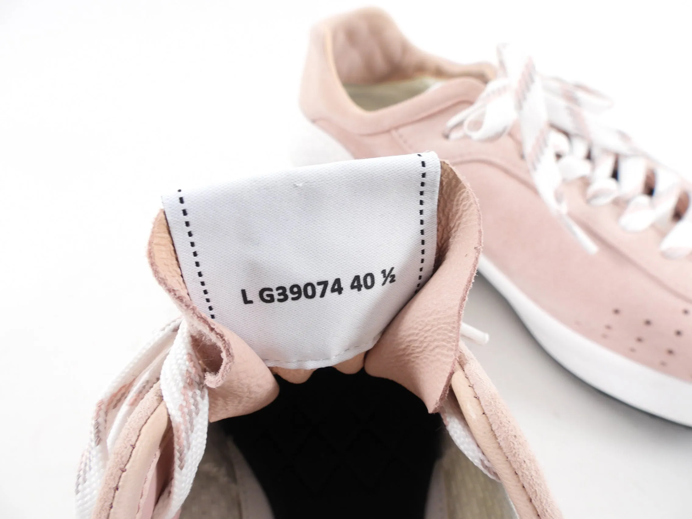 Chanel G39074 Light Pink Suede CC Sneakers - 40.5 / 39.5