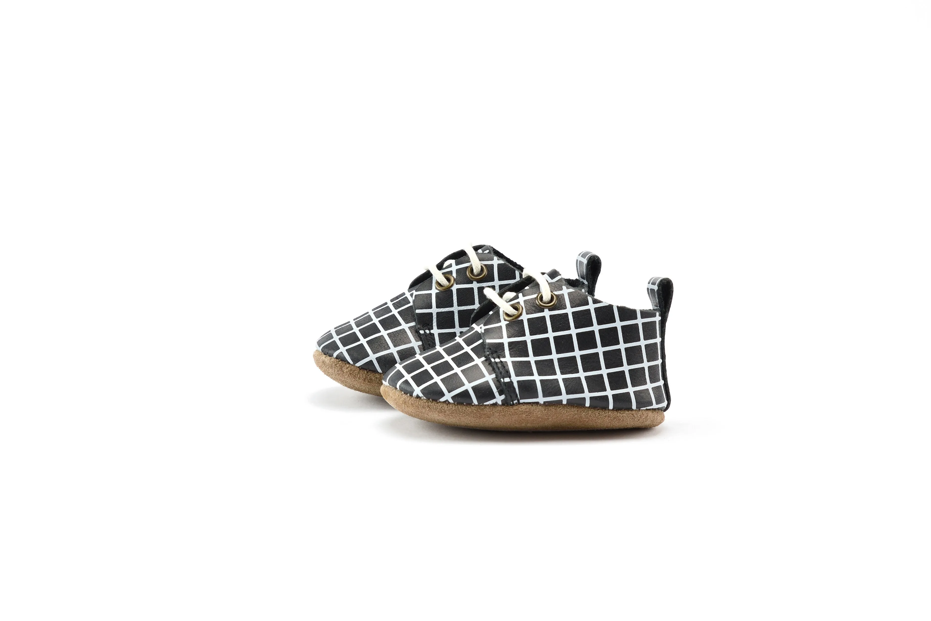 Ebonee - Low Top Oxfords - Soft Sole