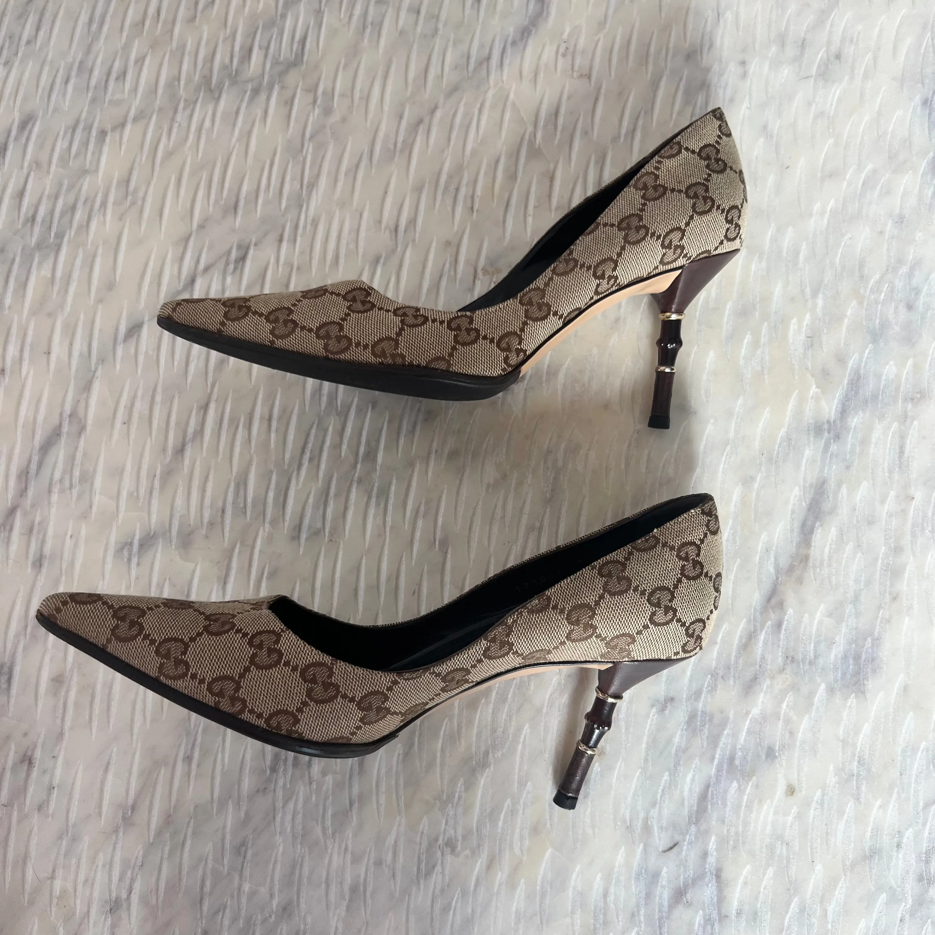 GUCCI Ebony Beige GG Pointed Heels