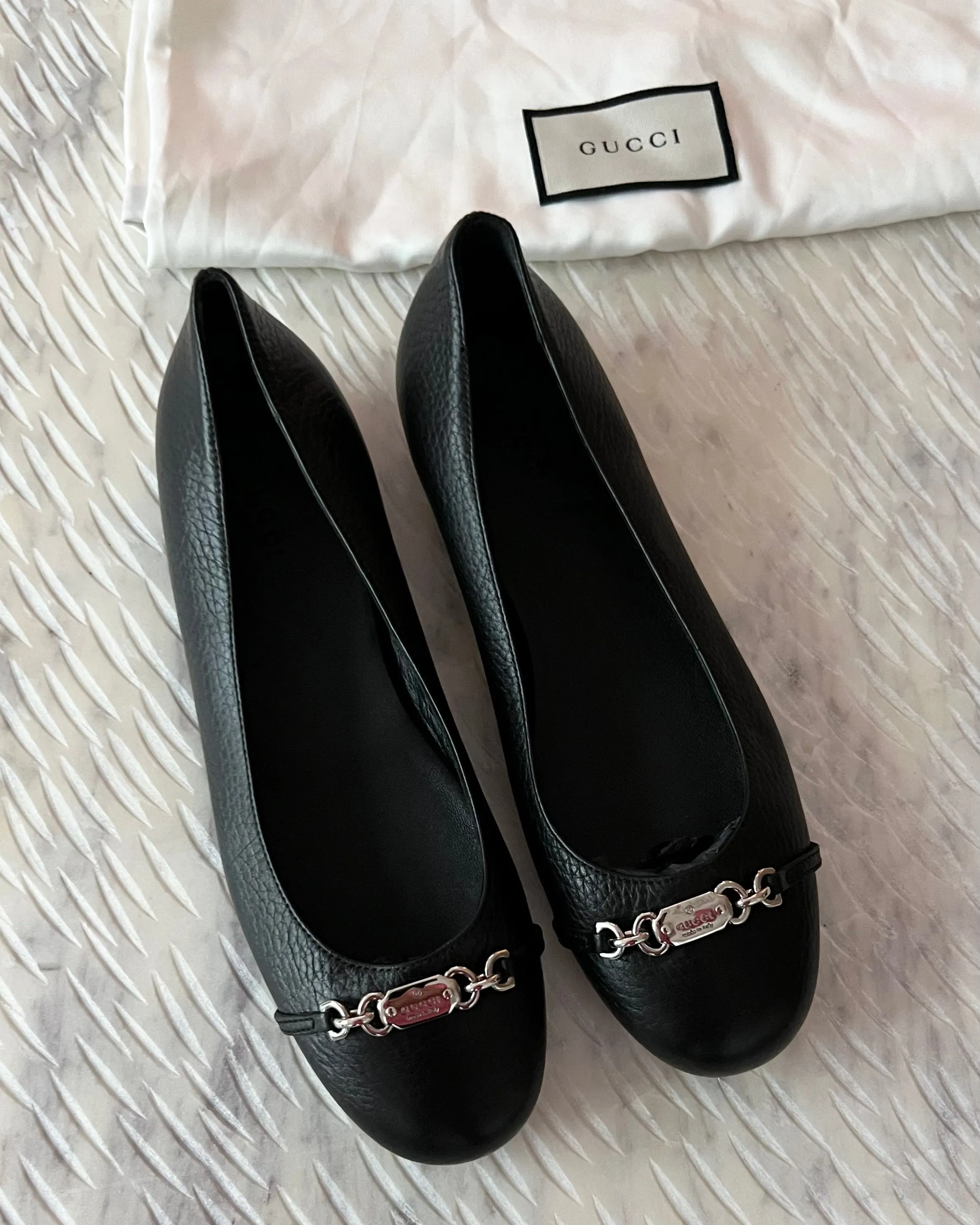 Gucci Logo Plaque Ballet Flats