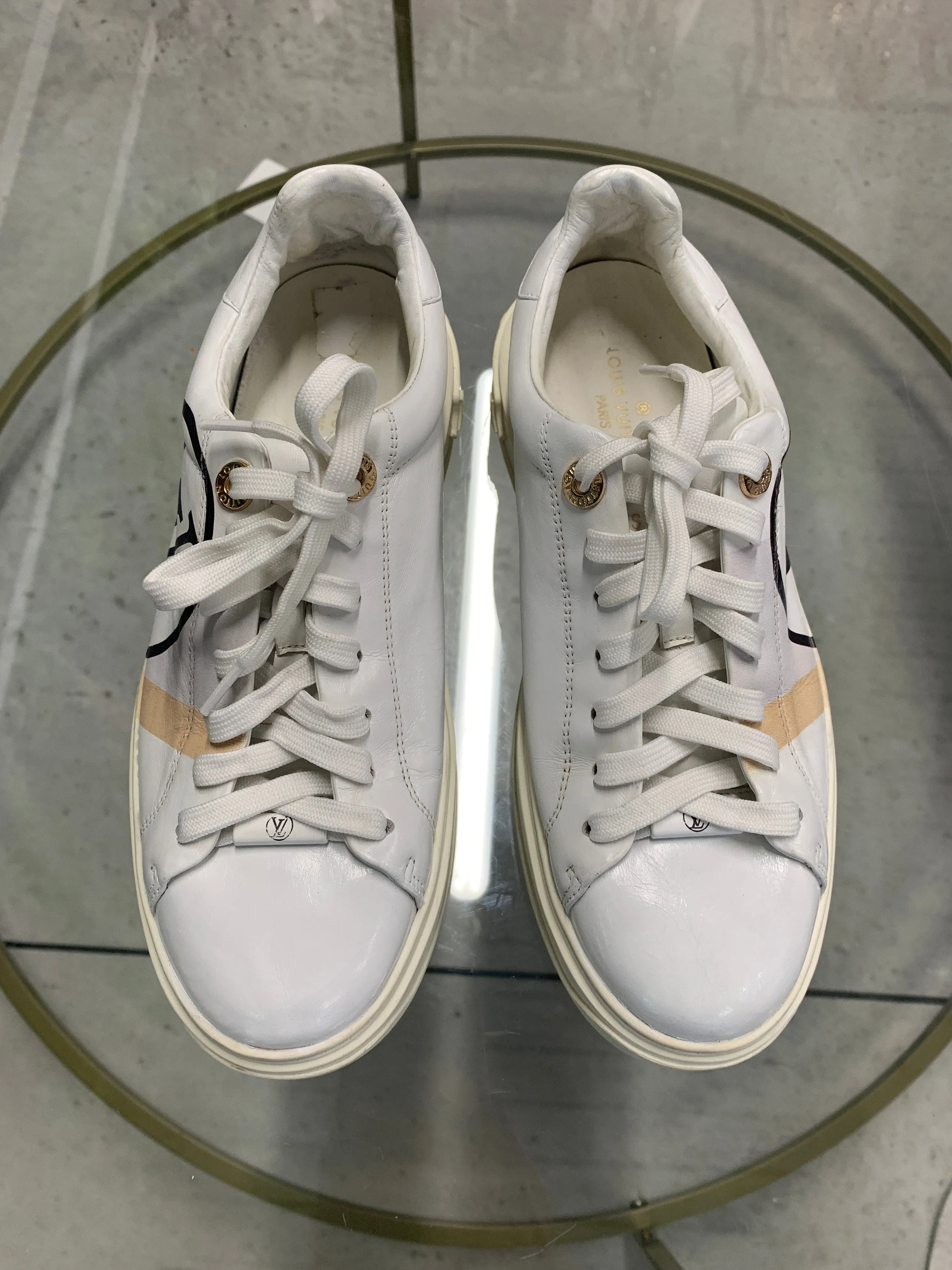 Louis Vuitton Timeout Sneakers 37